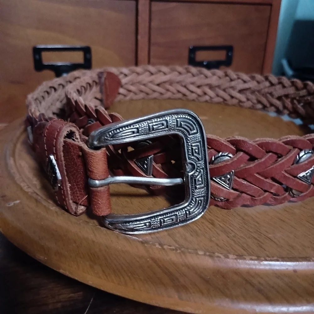 Vintage Southwestern/Western Style Leather Belt with Metal Decor Fits 28 29